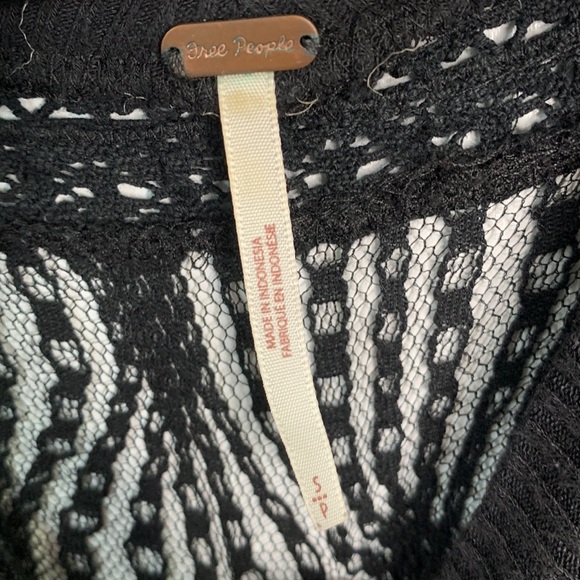 Free People Spring Valley Black Thermal Lace-Trim Top W-128 Sz Small - Picture 7 of 10